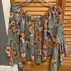 Flowy flowered off the shoulder crop top